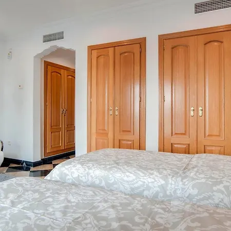 Apartment Oleholidays Pb 218 Primera Linea De Mar Puerto Banus *