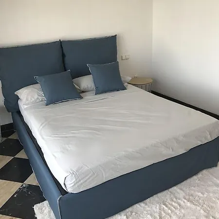 Oleholidays Pb 218 Primera Linea De Mar Puerto Banus